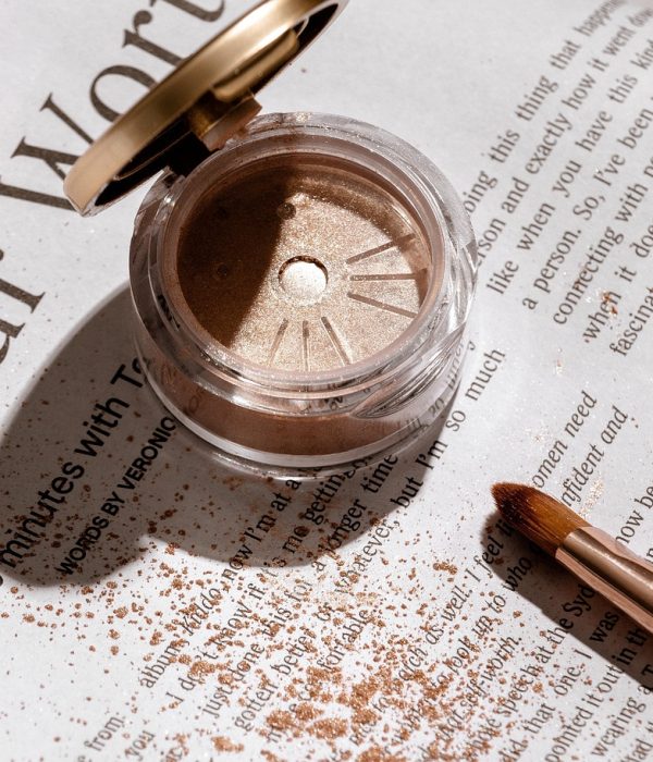 eyeliner-4713577_1280